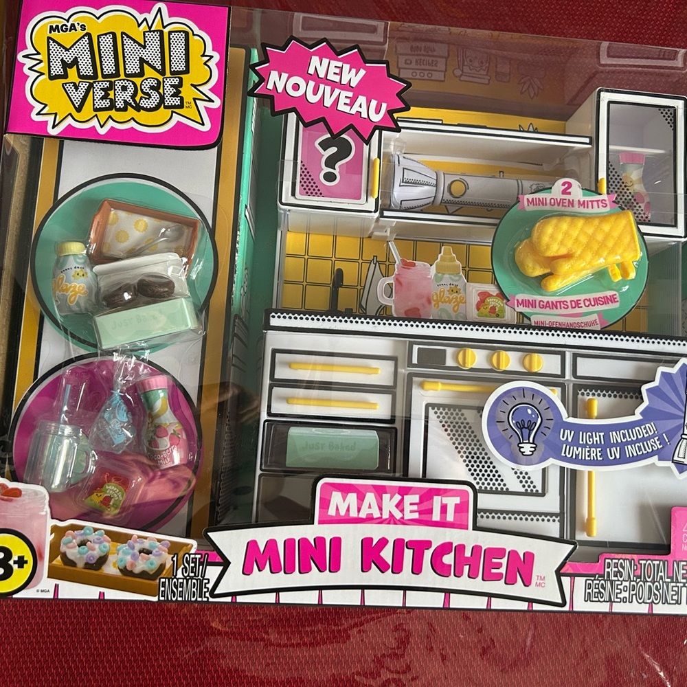 Mini verse mini kitchen. Brand new never open